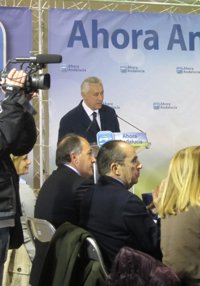 Arenas pide a Griñán que Cádiz acoja todos los actos institucionales del 28-F