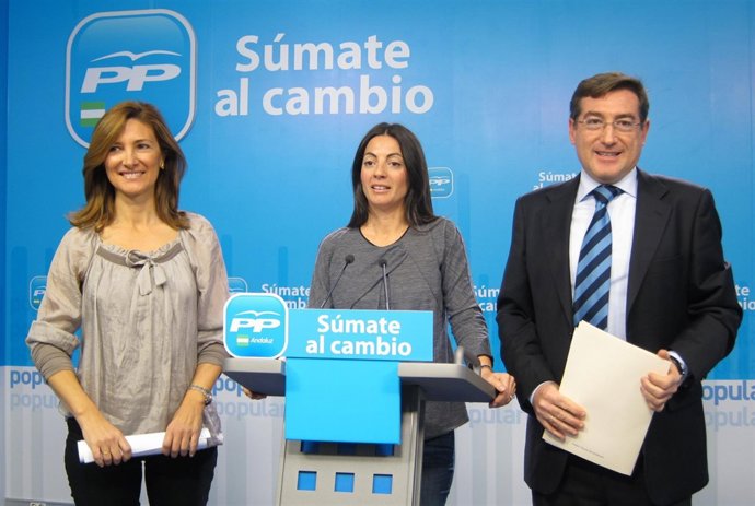 Alicia Martínez, Rosario Soto Y Rafael Carmona, Hoy En Rueda De Prensa