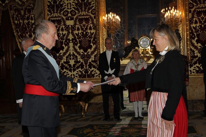 El Rey, Con La Embajadora De Suecia, Cecilia Julin