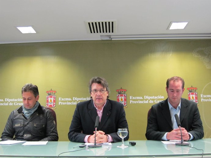 Alcalde De Castril, Miguel Pérez, Y El Portavoz De Diputación, José Torrente, 