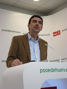 El Portavoz Del Grupo Parlamentario Socialista, Mario Jiménez. 
