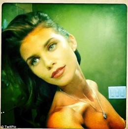 La Actriz De Beverly Hills 90210 En Topless