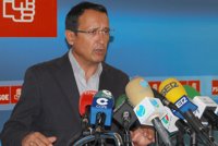 El líder del PSOE de Melilla apoya a Rubalcaba frente a Chacón