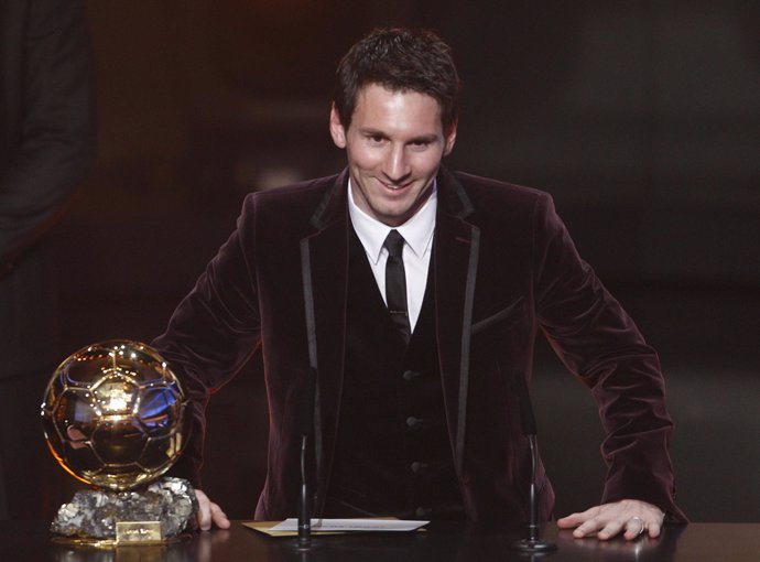 Leo Messi Premiado Con El Balón De Oro