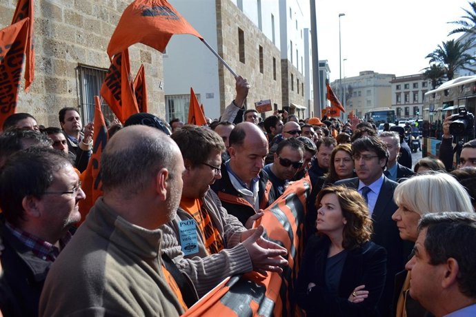 Soraya Sáenz De Santamaría Habla Con Trabajadores De Visteon