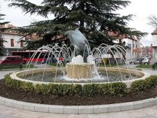 Fuente En La Plaza Hermanos Álvarez Falcó
