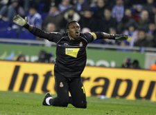 El Portero Camerunés Carlos Kameni