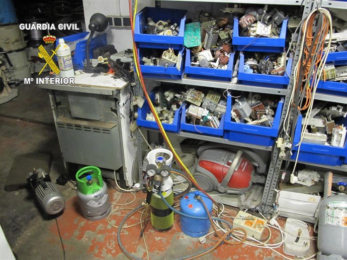 Nave Industrial Del Polígono Store (Sevilla)