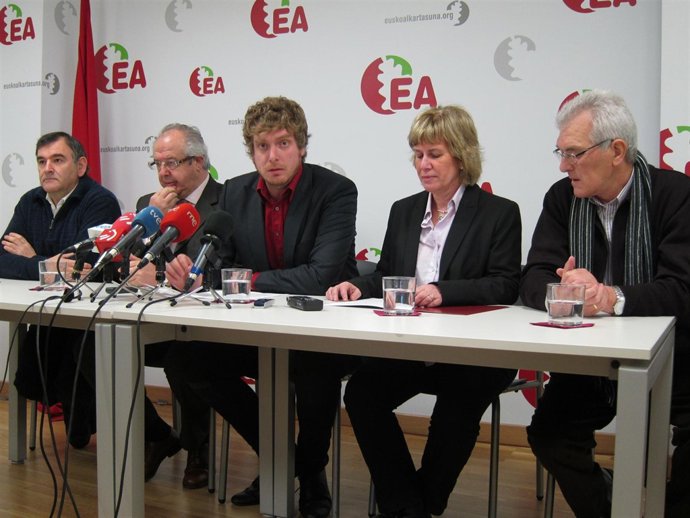 Rueda De Prensa En EA Sobre La ETB.