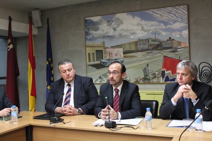 Marín, Junto A Inglés Y Bernabé