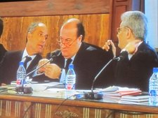 Camps Habla Con Su Abogado En La Vigesiomo Primera Sesión Del Juicio