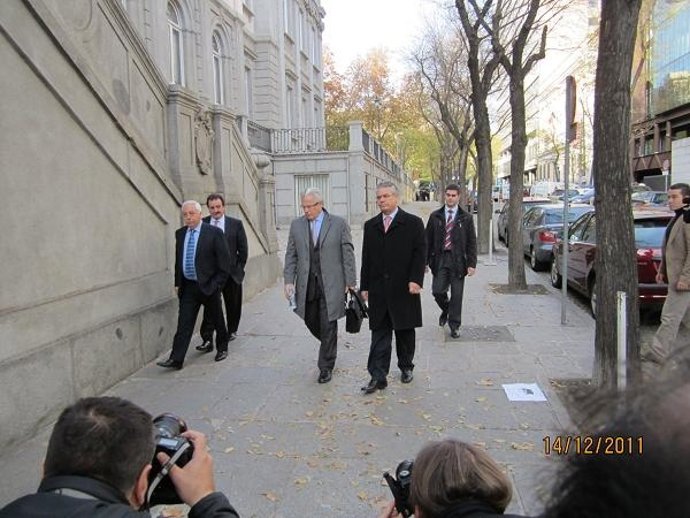Baltasar Garzon Acudiendo Al Tribunal Supremo