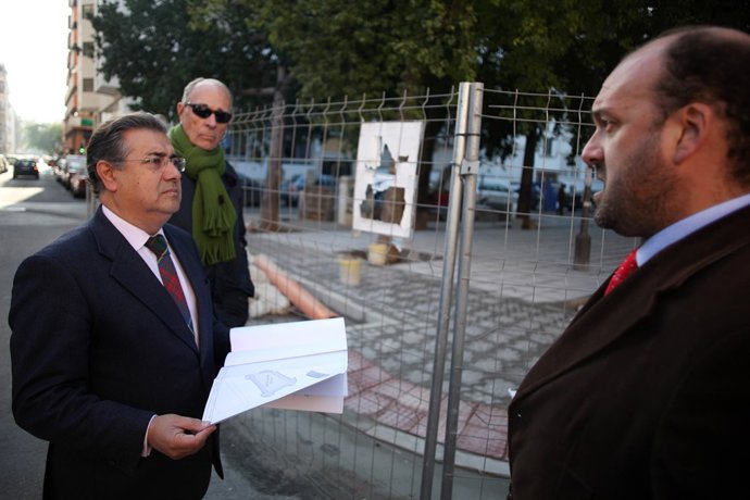 El Alcalde De Sevilla, Juan Ignacio Zoido, Durante Su Visita En Triana