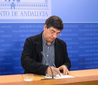 Valderas destaca que "cada recorte" de Rajoy afecta "con más dureza" a Andalucía que a cualquier otra comunidad autónoma