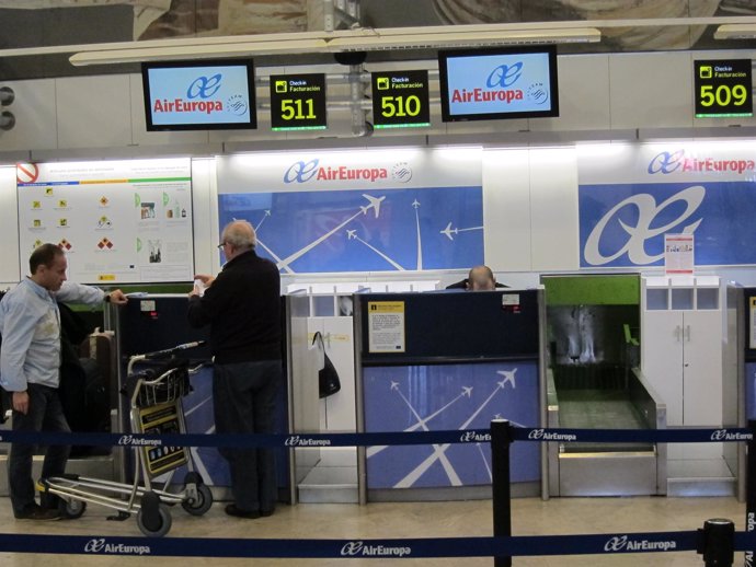 Mostradores De Air Europa En El Aeropuerto De Madrid-Barajas