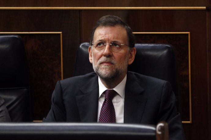 Mariano Rajoy, Con Semblante Serio, En El Congreso