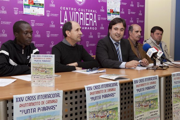 Presentación Del Cross En La Vidriera
