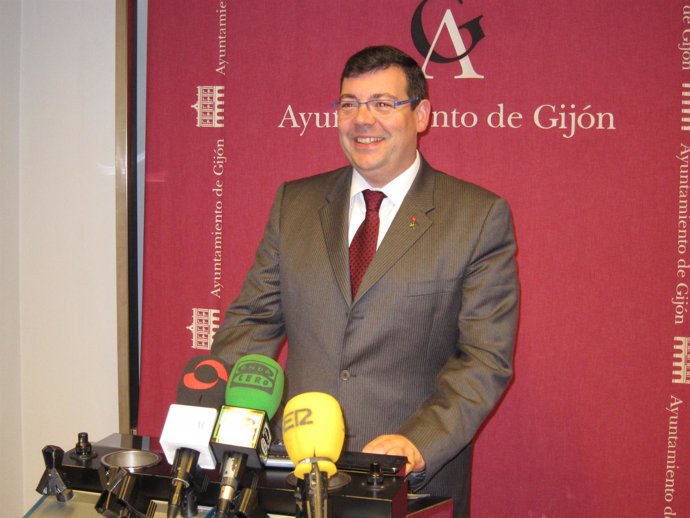 El Concejal Del PSOE De Gijón Santiago Martínez Argüelles