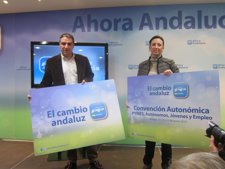 Bendodo Y Navarro Sostienen El Lema De La Convención Regional