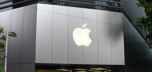 Tienda De Apple En Osaka Por  Bdu CC Flickr