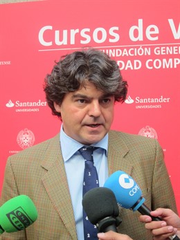 Jorge Moragas En Los Cursos De La Universidad Complutense En El Escorial