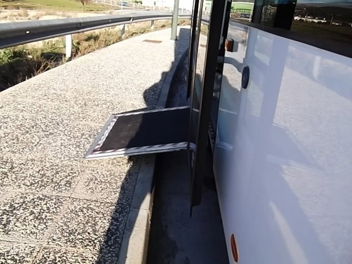 Rampa De Un Autobús Urbano De Huesca.