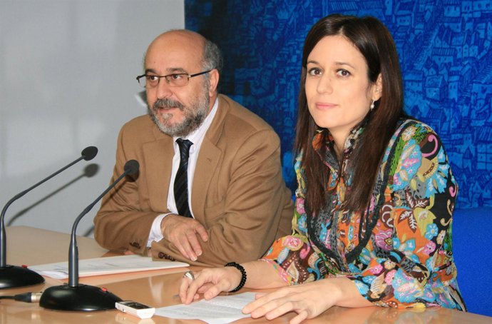 Samper Y Perezagua En Rueda De Prensa