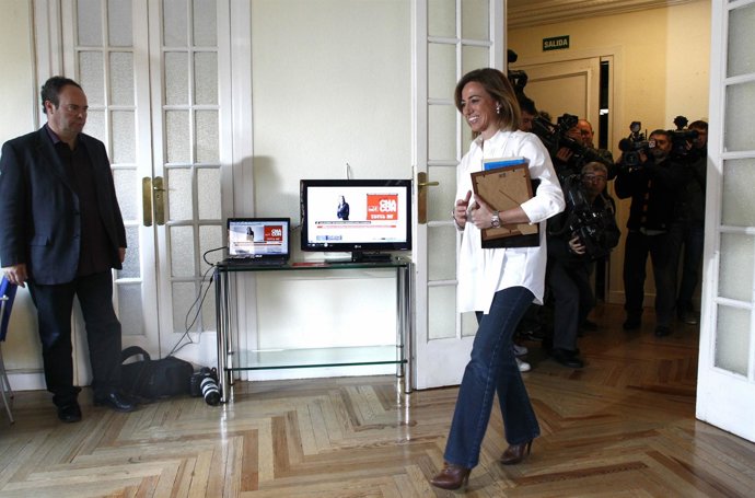 Carme Chacón Se Instala En Ferraz