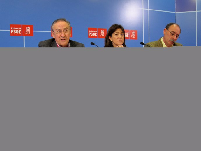 Los Parlamentarios Del PSOE Emilio Álvarez, Soraya Rodríguez Y Mario Bedera