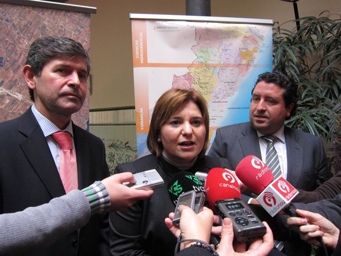 Bonig Atiende A Los Periodistas En La Presentación Del Programa Terr@Sit.