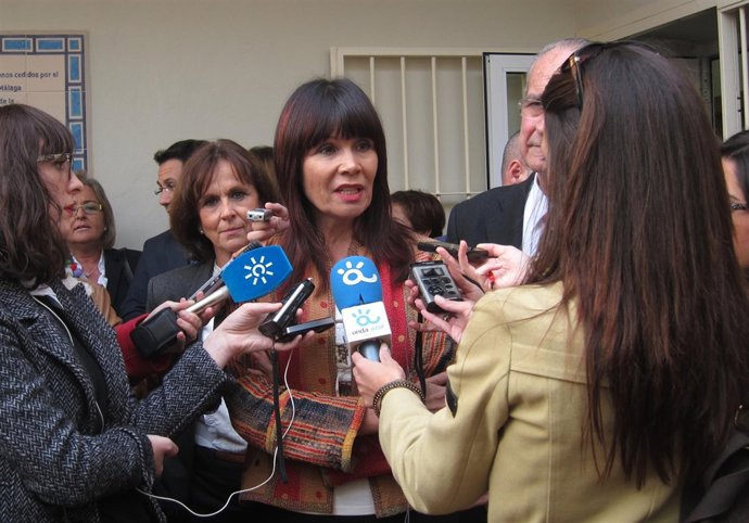 La Consejera De Igualdad De La Junta De Andalucía, Micaela Navarro