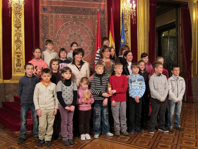 Recepción En El Palacio De Navarra A Los Niños Ucranianos Acogidos En Navidad.