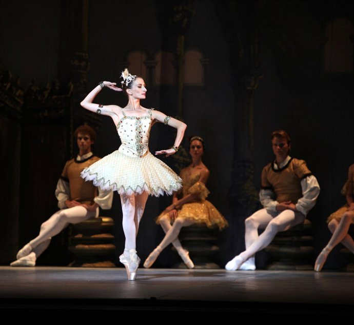 Ángel Corella Presenta Con Su Ballet Castilla Y León "Danza A Gran Velocidad" 