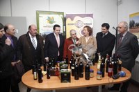 Consejería de Agricultura negocia con la UE para que regule el mercado del aceite y tenga "un precio digno"
