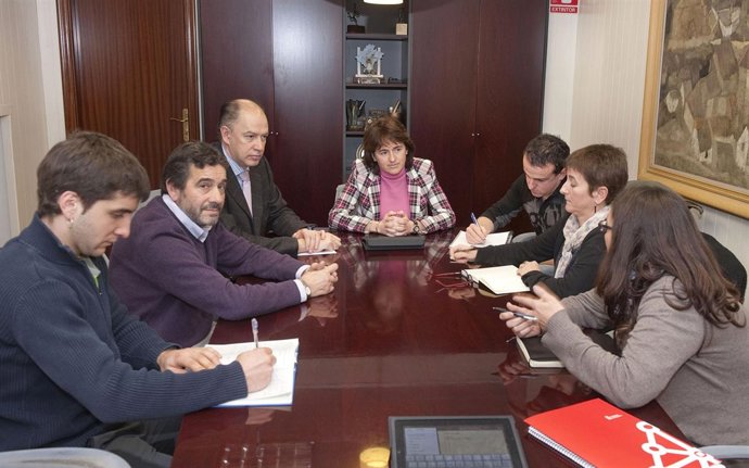 Reunión De Los Alcaldes Con La Consejera Vera Y El Gerente Del SNS.