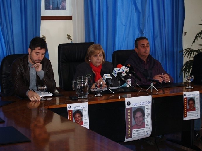 Ríos (Izquierda) Y Velázquez En Rueda De Prensa