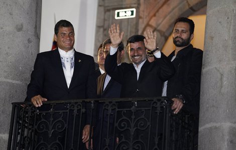 El Presidente De Ecuador, Rafael Correa, Y El De Irán, Mahmud Ahmadineyad.