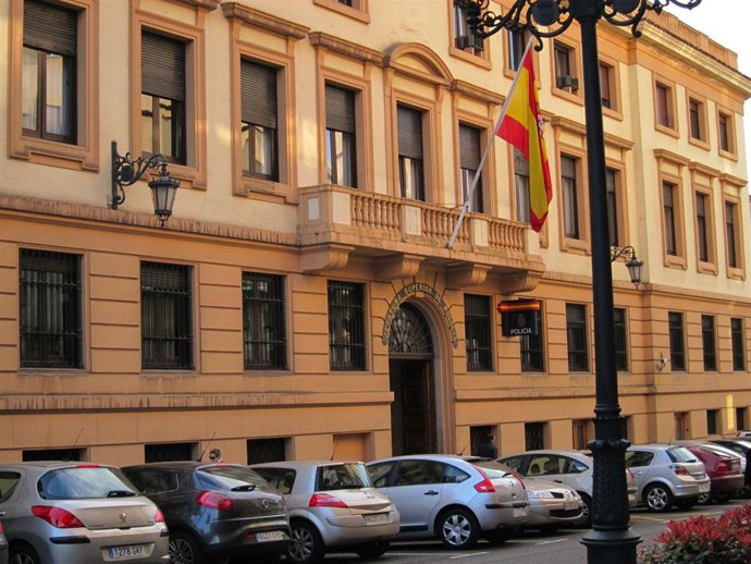 Comisaría De La Policía Nacionald E Oviedo