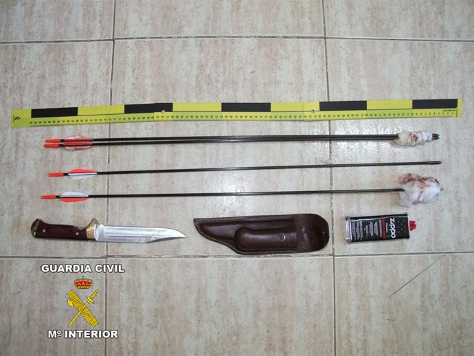 Flechas Y Machete Intervenidos En Cortegana