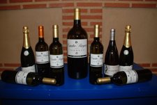 Imagen De Los Productos De La Bodega Cuatro Rayas