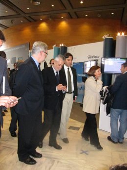 El Presidente De La Junta Visita El Evento 'Más Digital'