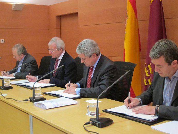 Jiménez, Valcárcel, Del Toro Y Bueno Suscriben El Nuevo Pacto Social