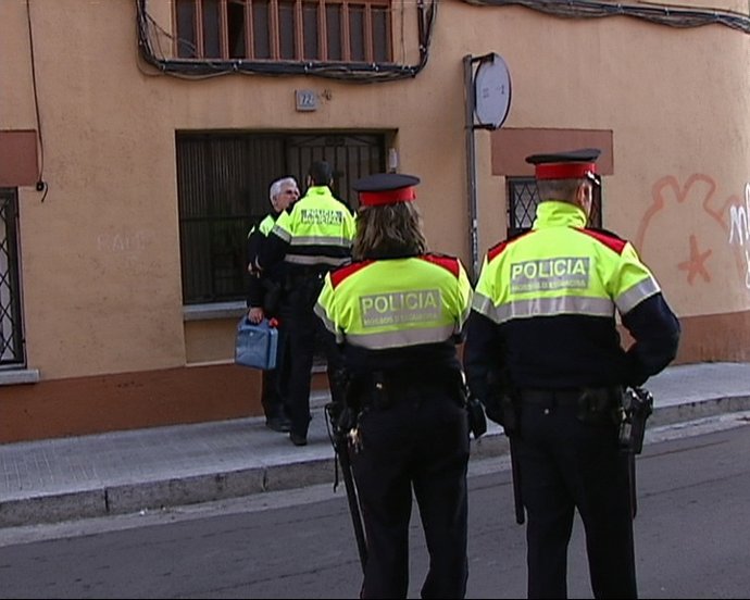 Joven Apuñala A Una Mujer En Mollet