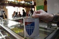 Hucha Solidaria En Un Comercio.