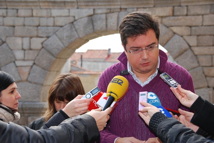 Óscar López, Tras La Asamblea En Segovia.