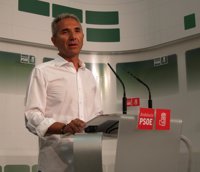 PSOE-A critica que Zoido sea cabeza de lista y falte "por sistema" al Parlamento desde que es alcalde