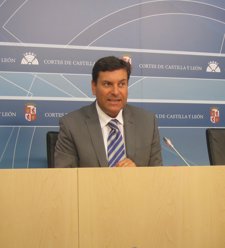 El Portavoz Del PP En Las Cortes, Carlos Fernández Carriedo