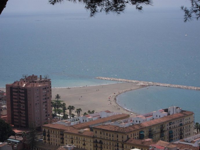 Playa De La Malagueta En Málaga Capital Desde El Castillo De Gibralfaro Turismo
