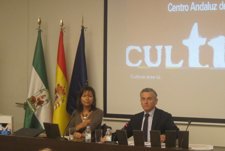 Amores Y Plata, En El Acto De Entrega