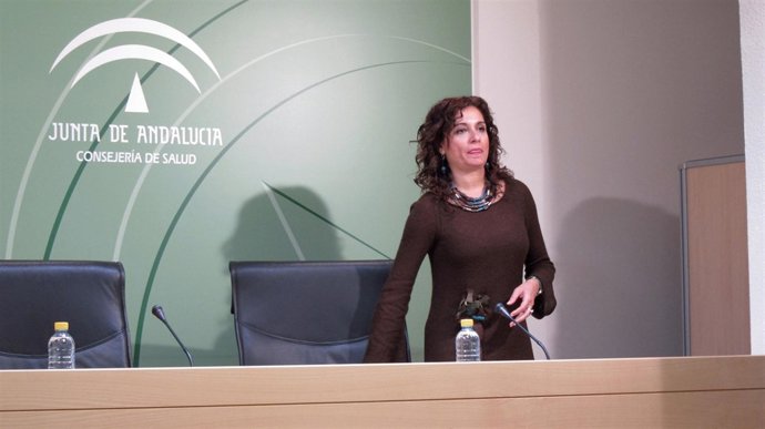 La Consejera De Salud, María Jesús Montero, Momentos Antes De Su Comparecencia